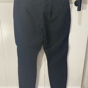 CAbi Capris Size 6 - Like New
